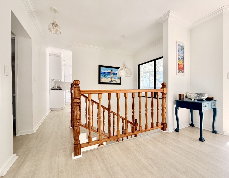 3 Bedroom Property for Sale in Voelklip Western Cape